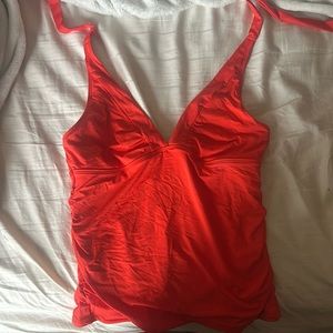 Athleta tankini top in medium tall. Halter style.